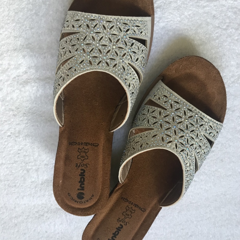 Women's sandals